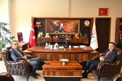 İl Sağlık Müdürü Dr. Emrah Ceviz’den Rektörümüze İade-i Ziyaret