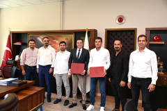 Üniversitemiz ile Akdeniz Beton A.Ş. Arasında İş Birliği Protokolü İmzalandı