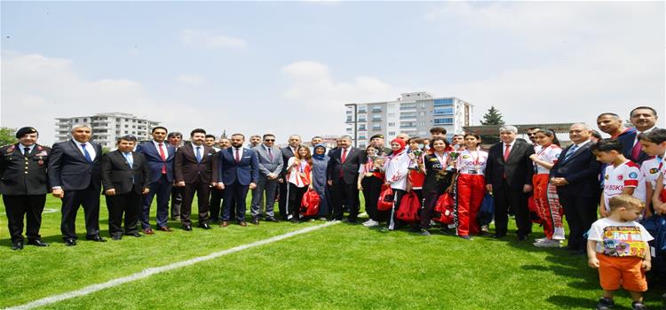 Rektörümüz, 19 Mayıs Atatürk’ü Anma, Gençlik ve Spor Bayramı Törenine Katıldı