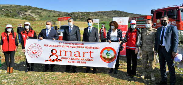 Rektörümüz Prof. Dr. Turgay Uzun, Osmaniye Mercan Ormanı'na Fidan Dikti