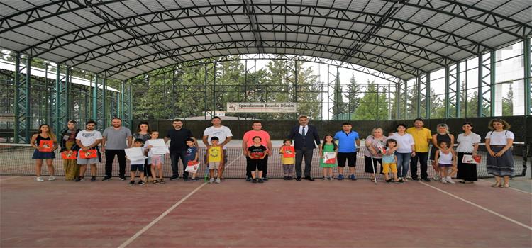 OKÜSEM’in Düzenlediği 4. Tenis Kursu Tamamlandı