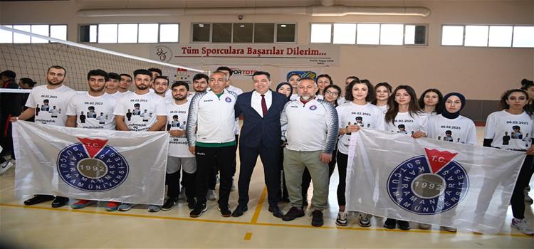 Üniversitelerarası Voleybol Bölgesel Lig Müsabakaları Heyecanla Başladı