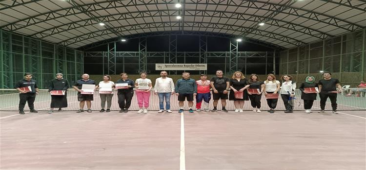 OKÜSEM 2023-2024 Dönemi Tenis Kursu Başarıyla Tamamlandı