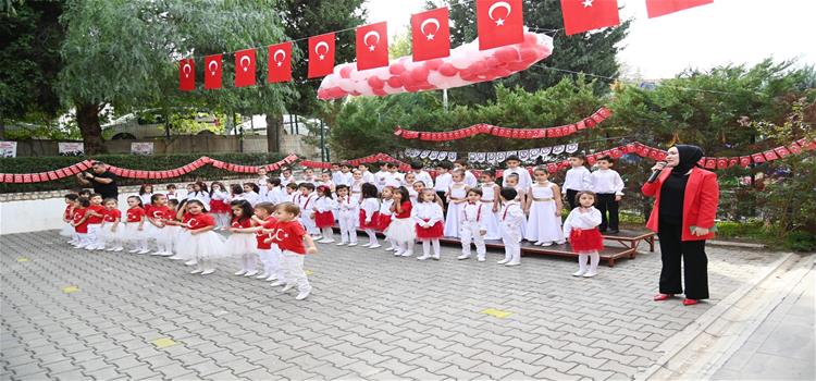 Cumhuriyetimizin 100. Yıl Dönümü OKÜ Anaokulunda Büyük Bir Coşkuyla Kutlandı