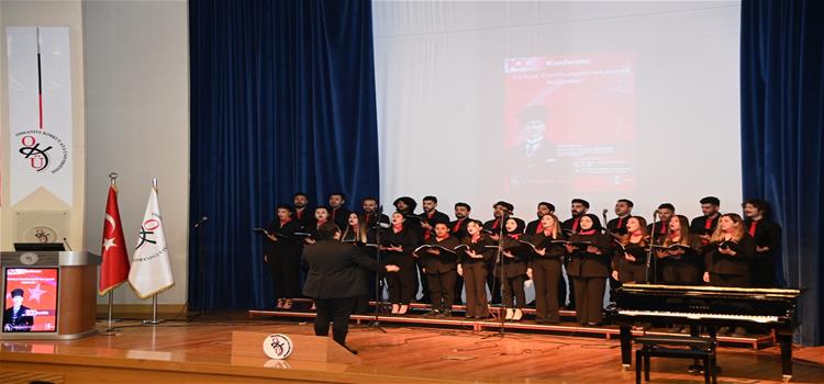 Üniversitemizde düzenlenen 100. Yıl Konferansı'nda Müzik Bölümü Dinleti Gerçekleştirdi.