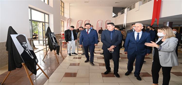 Üniversitemizde 10 Kasım Atatürk’ü Anma Programı Düzenlendi