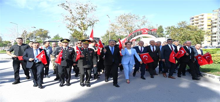 İlimizde 100. Yıl Kortej Yürüyüşü Gerçekleştirildi