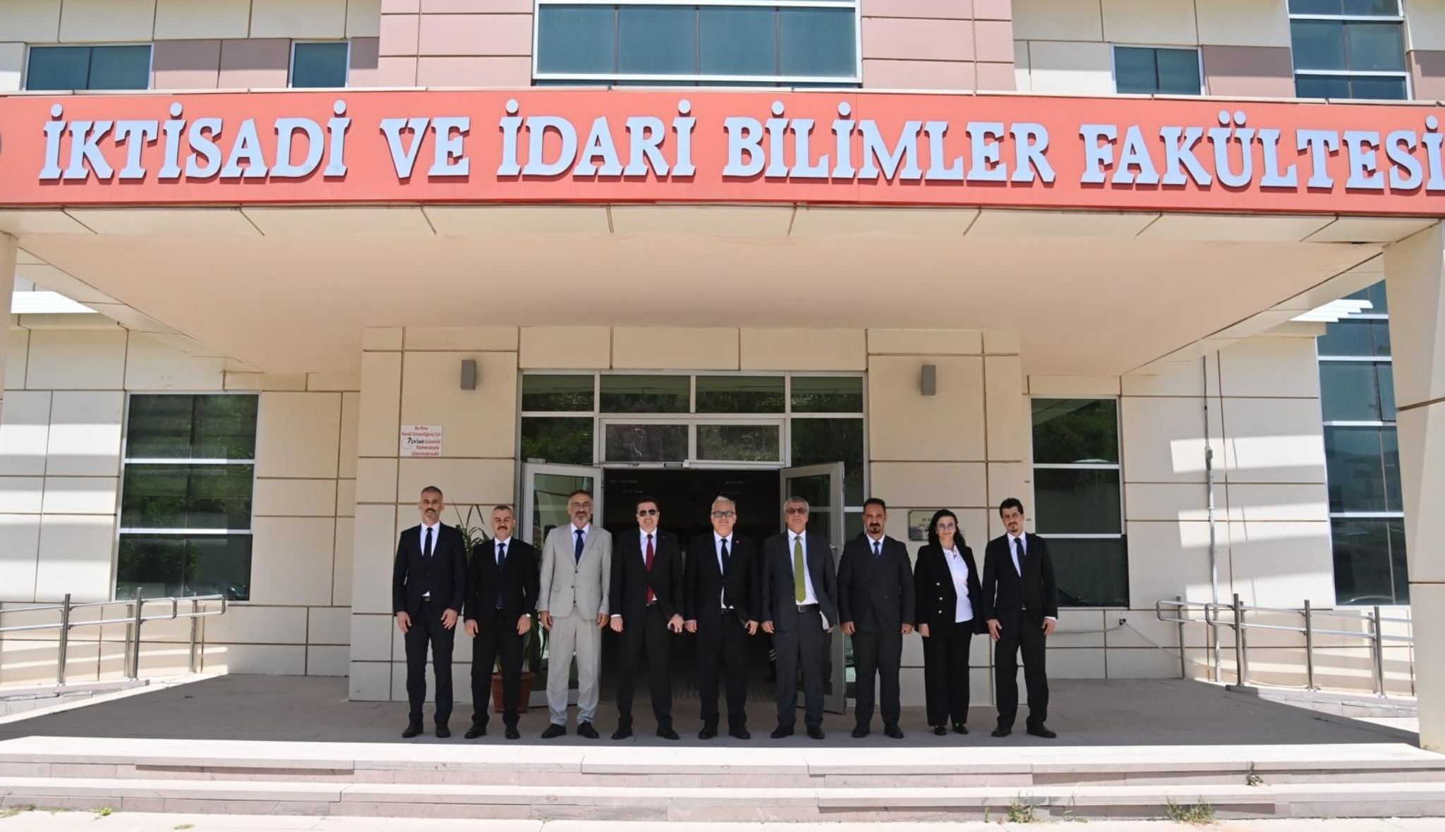/uploads/iktisadi-ve-idari-bilimler-fakultesi/.carrousel/1762717259_5a8f7afc16d498e85de7-preview.jpg