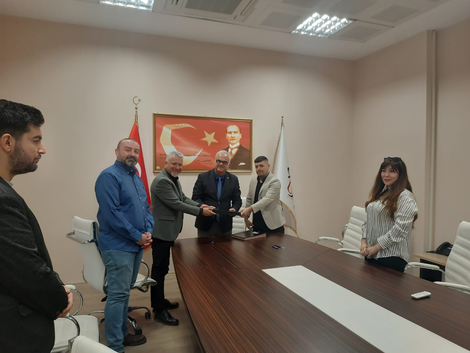 İŞLETME VE YÖNETİM BİLİŞİM SİSTEMLERİ BÖLÜMLERİ ARASINDA ÇİFT ANADAL VE YAN DAL PROTOKOLLERİ İMZALANDI