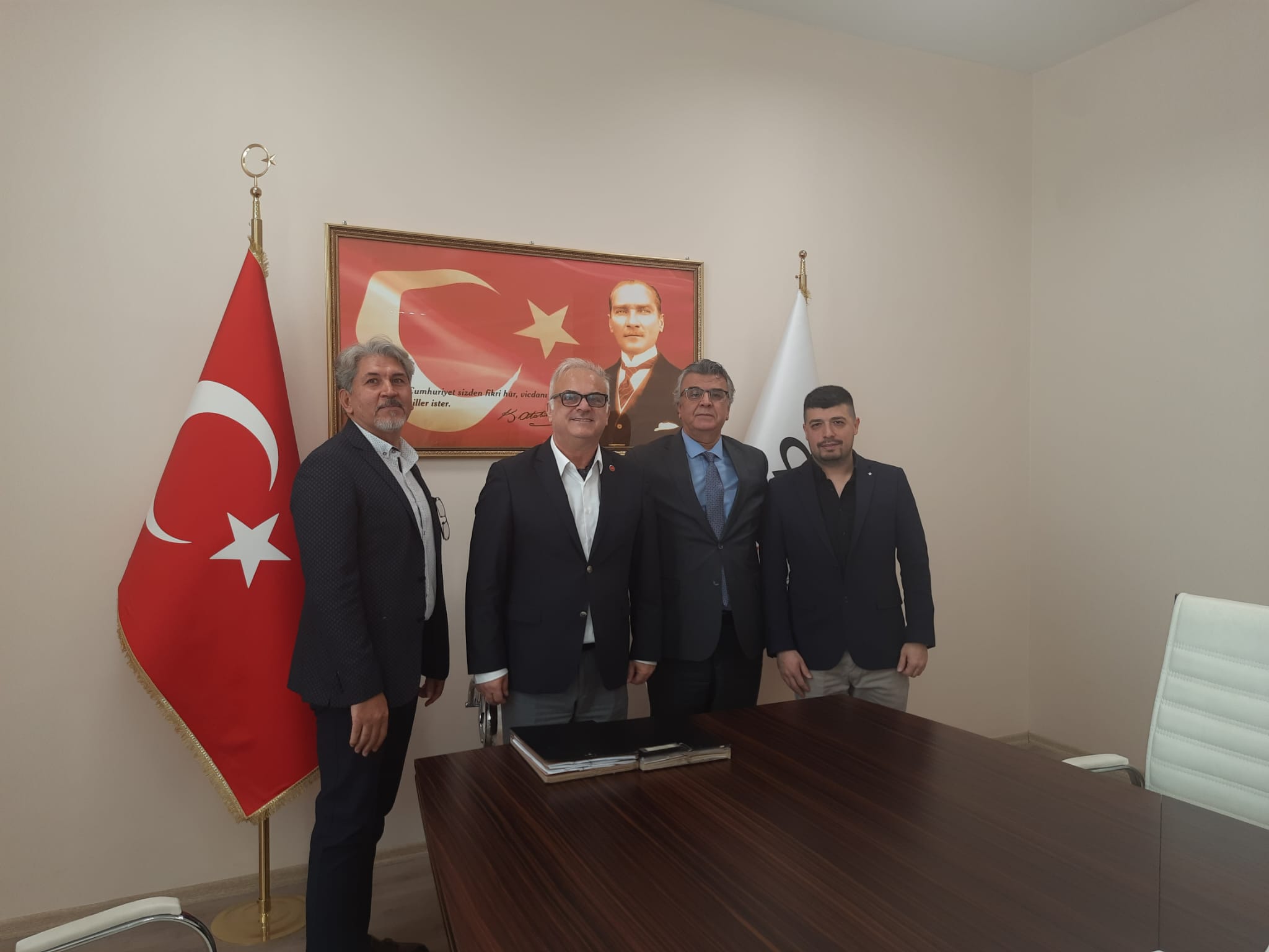 İŞLETME VE ULUSLARARASI TİCARET VE LOJİSTİK BÖLÜMLERİ ARASINDA ÇİFT ANADAL VE YAN DAL PROTOKOLLERİ İMZALANDI