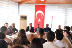Üniversitemizde Öğrenci Kulüpleri ile Değerlendirme ve Planlama Toplantısı Gerçekleştirildi
